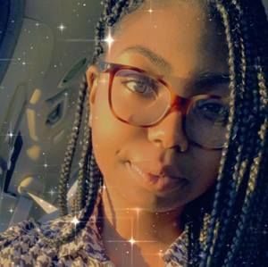 Meet your Posher, Samia